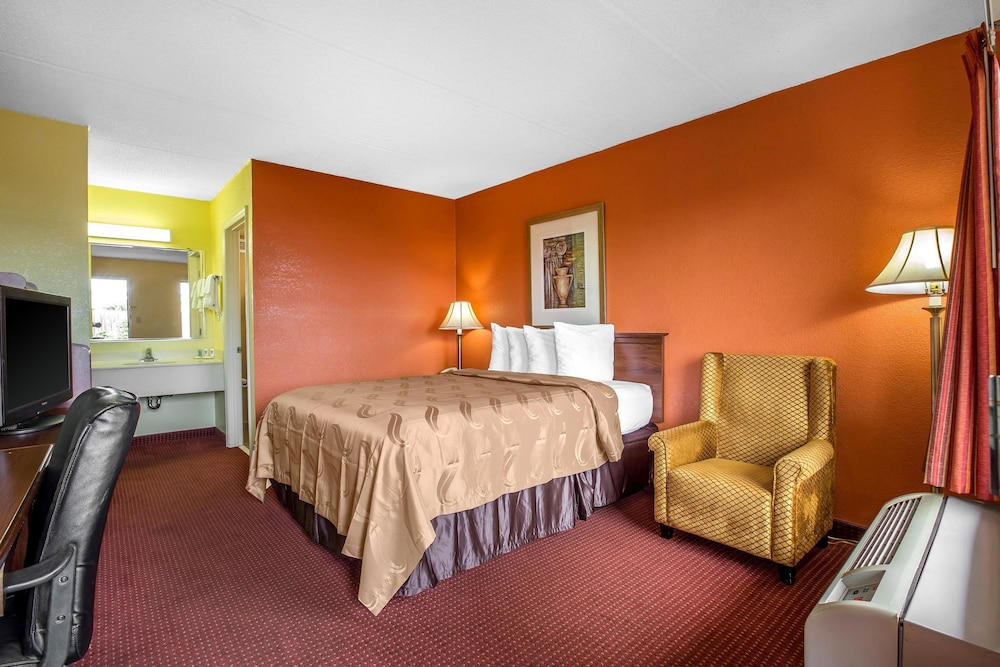 Quality Inn Duncan Spartanburg West 14/39