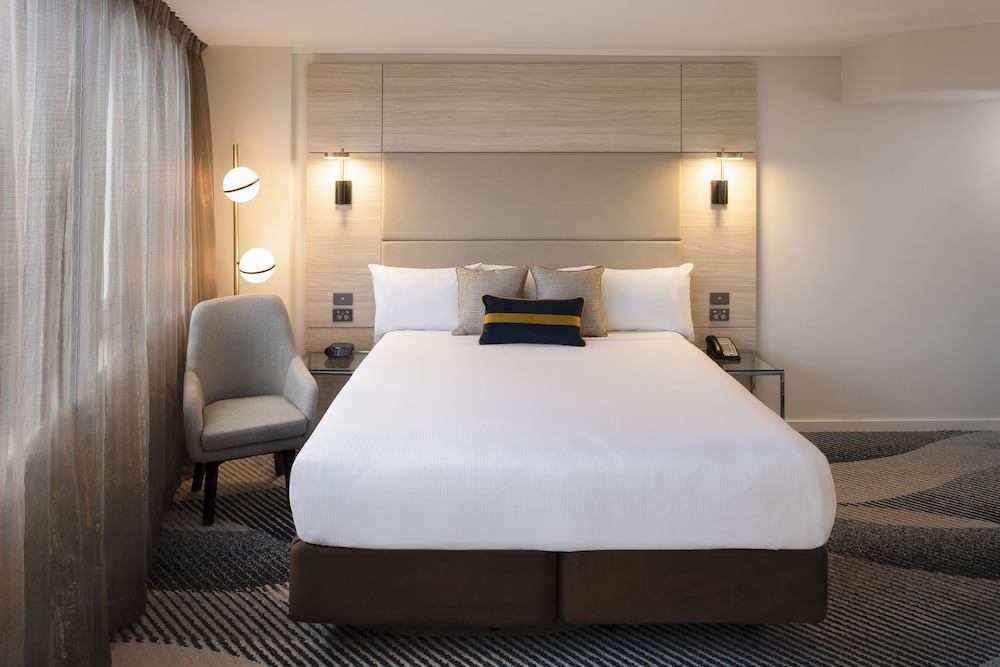 NOVOTEL SYDNEY PARRAMATTA 13/70