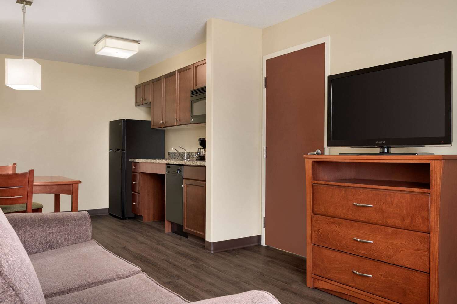 Days Inn & Suites By Wyndham Sherwood Park Edmonton 22/24