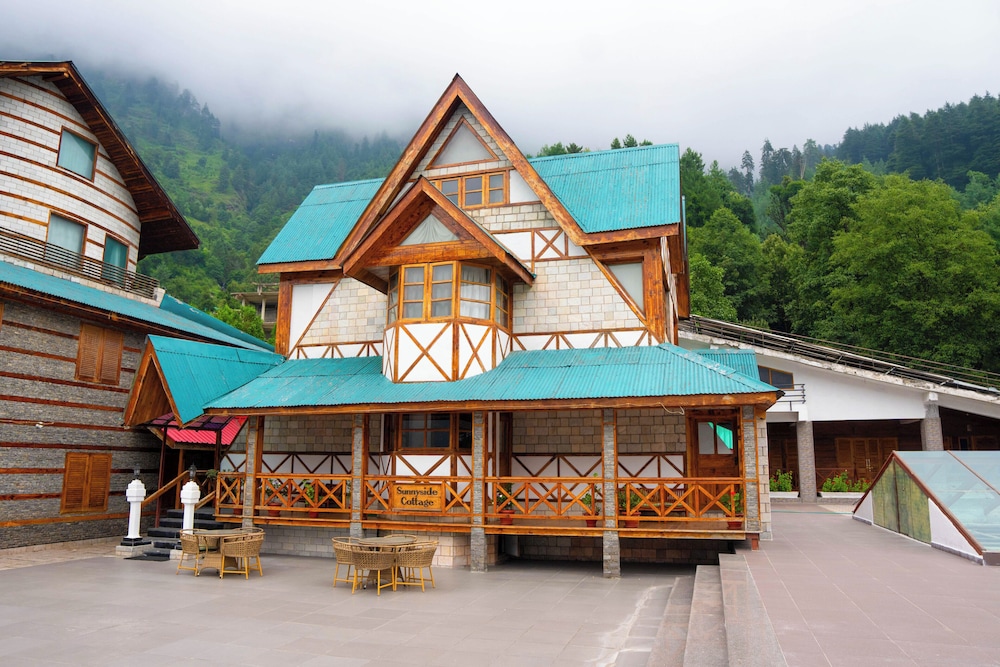 MANU ALLAYA(The Resort Spa in the Himalayas) 4/50