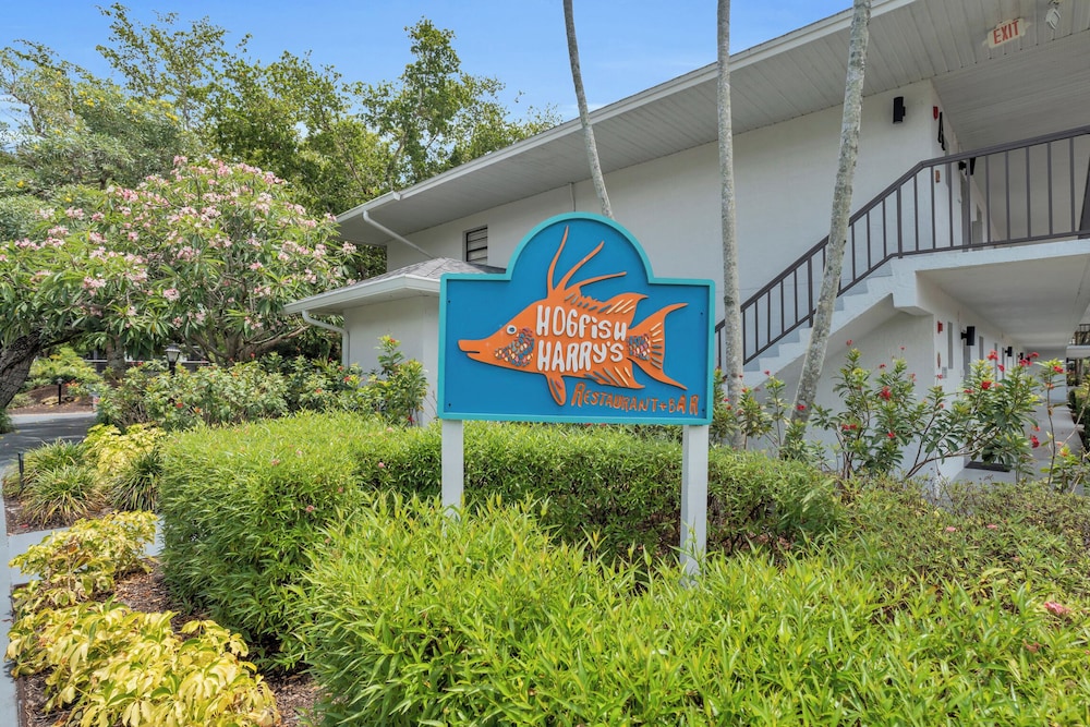Park Shore Resort 57/60