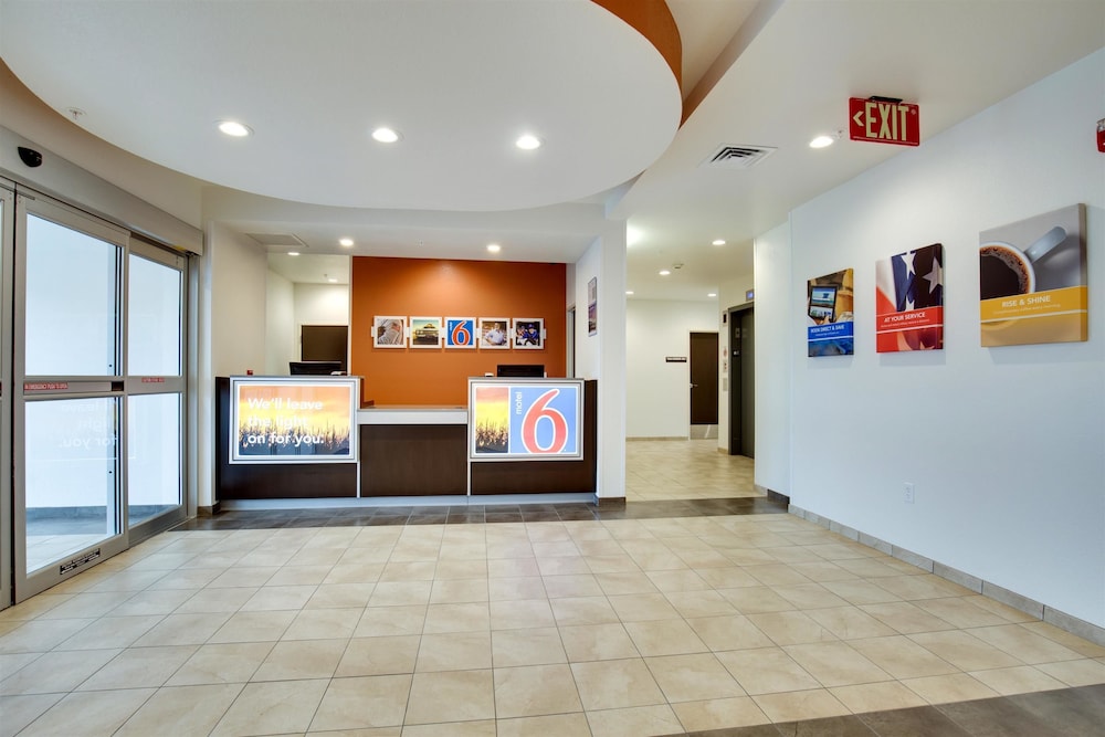 Motel6 Poplar Bluff, MO 9/60
