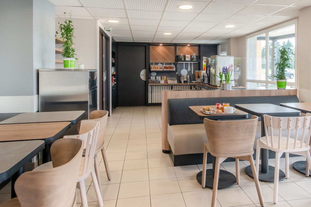 B&B Hotel Cholet Nord 44/64