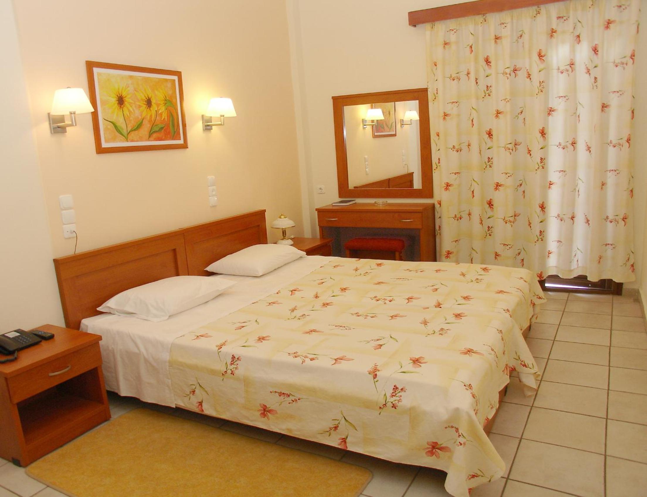 Room, Triple