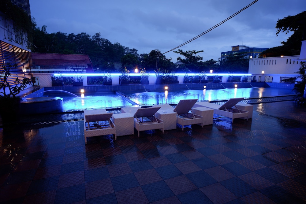 Front One Resort Yogyakarta 29/46