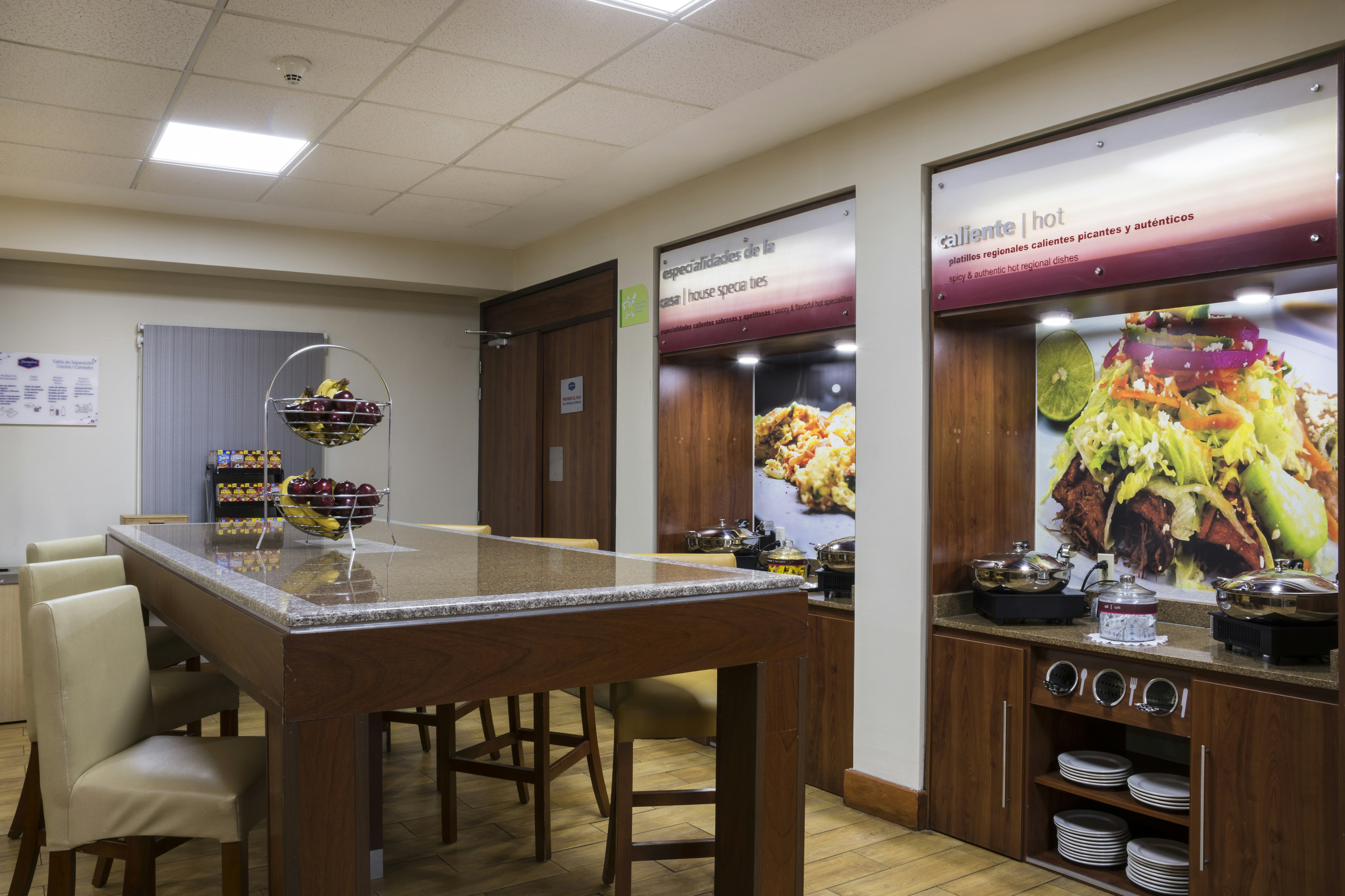 Hampton Inn by Hilton San Juan Del Rio 36/59