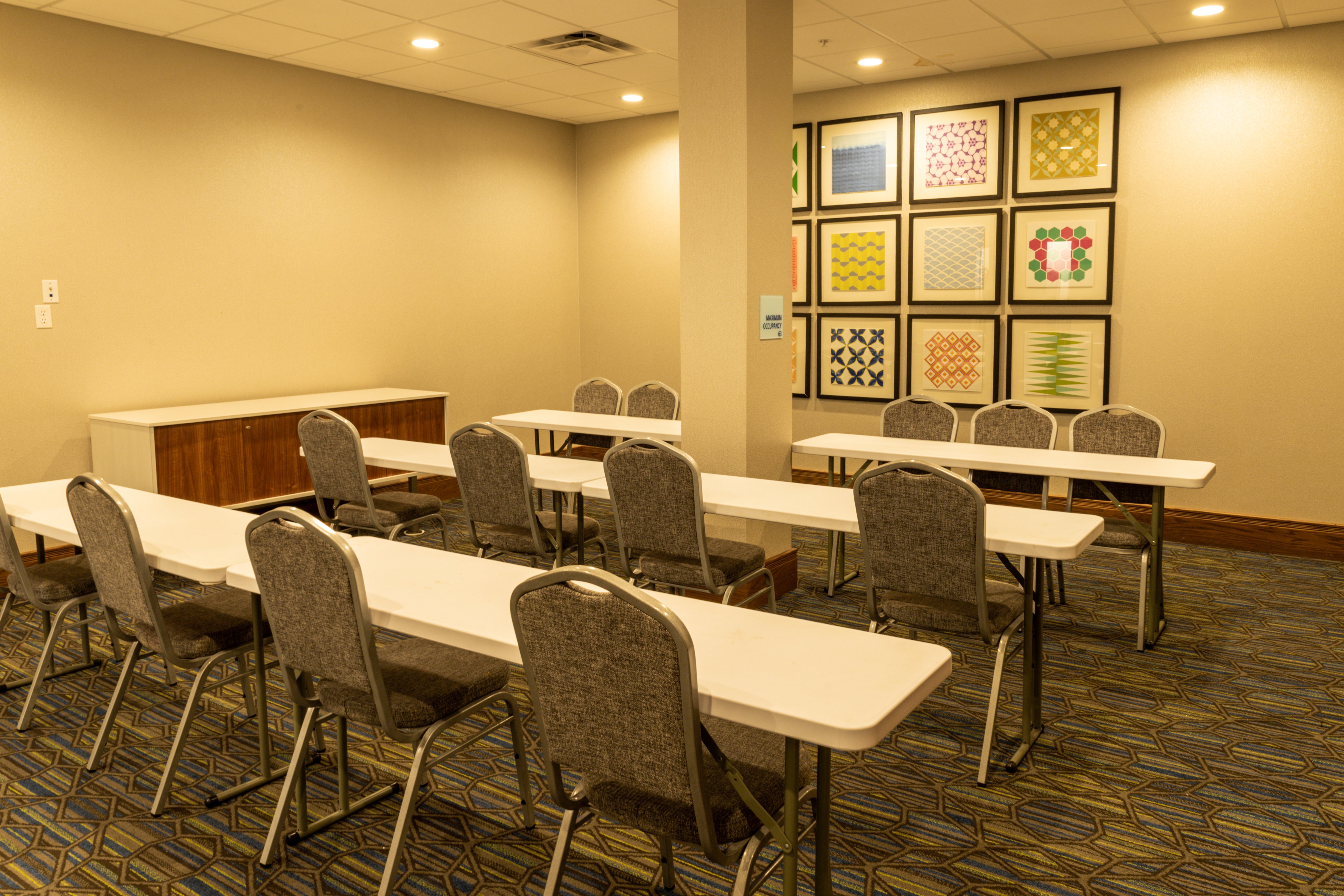Holiday Inn Express Grand Island - Niagara Falls 63/72