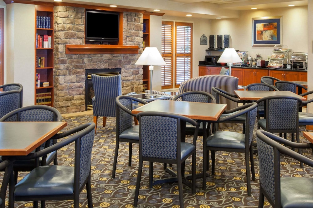 Fairfield by Marriott Inn & Suites Rome NY 34/50
