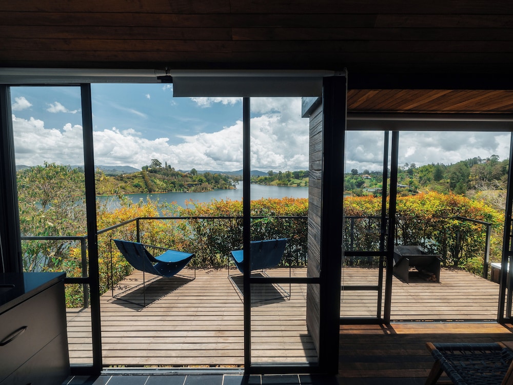 The Boato Hotel 35/46