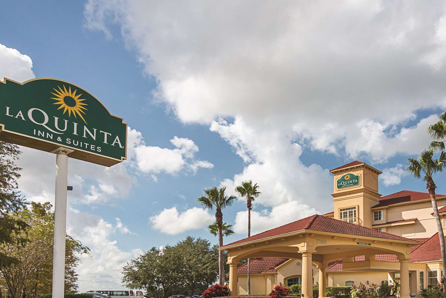 La Quinta Inn And Suites By Wyndham Orlando Airport North 7/45
