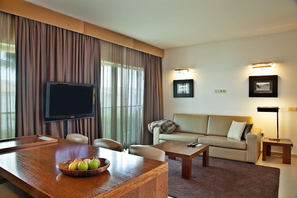 Sao Rafael Holidays 27/77