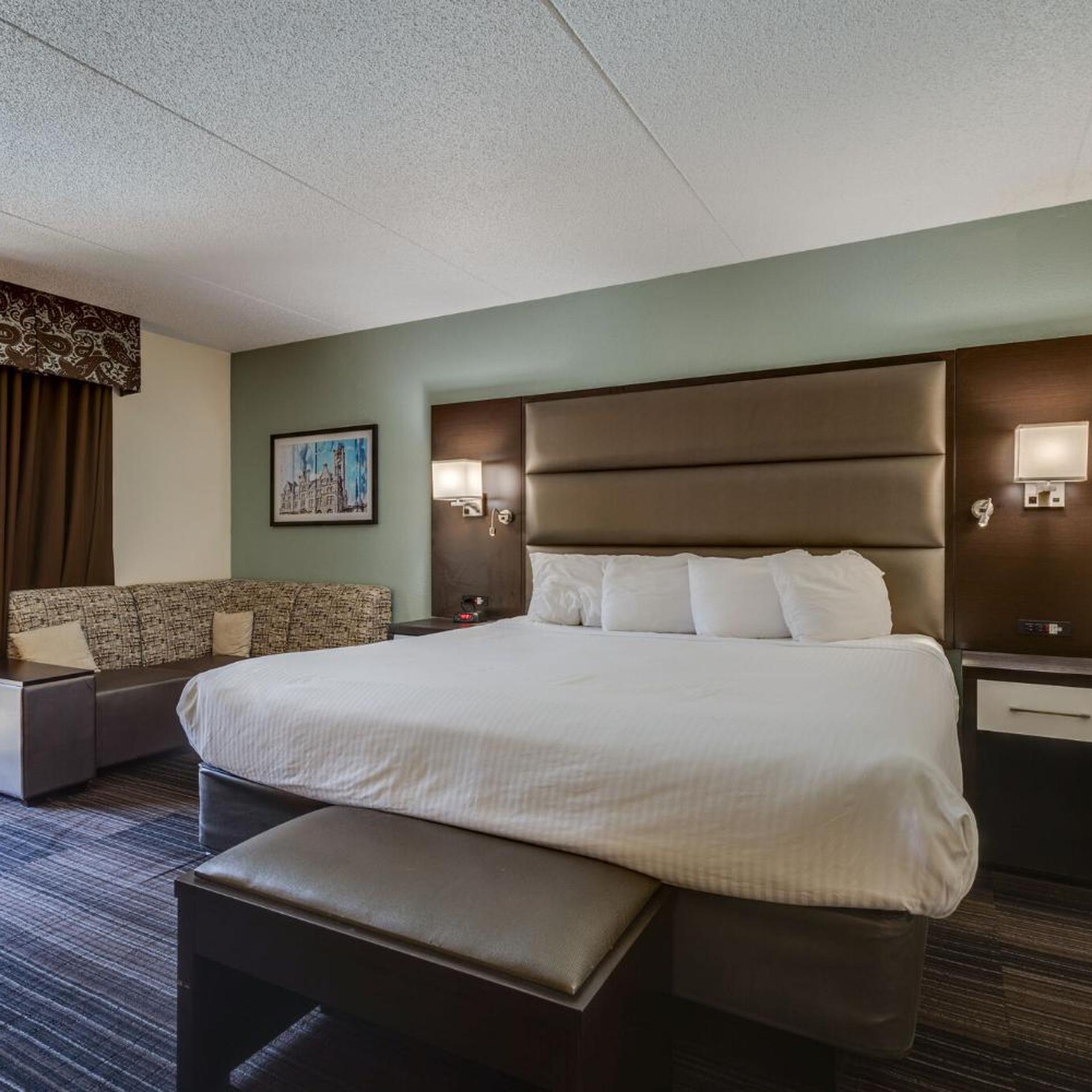 Room, King Bed, Balcony or Patio