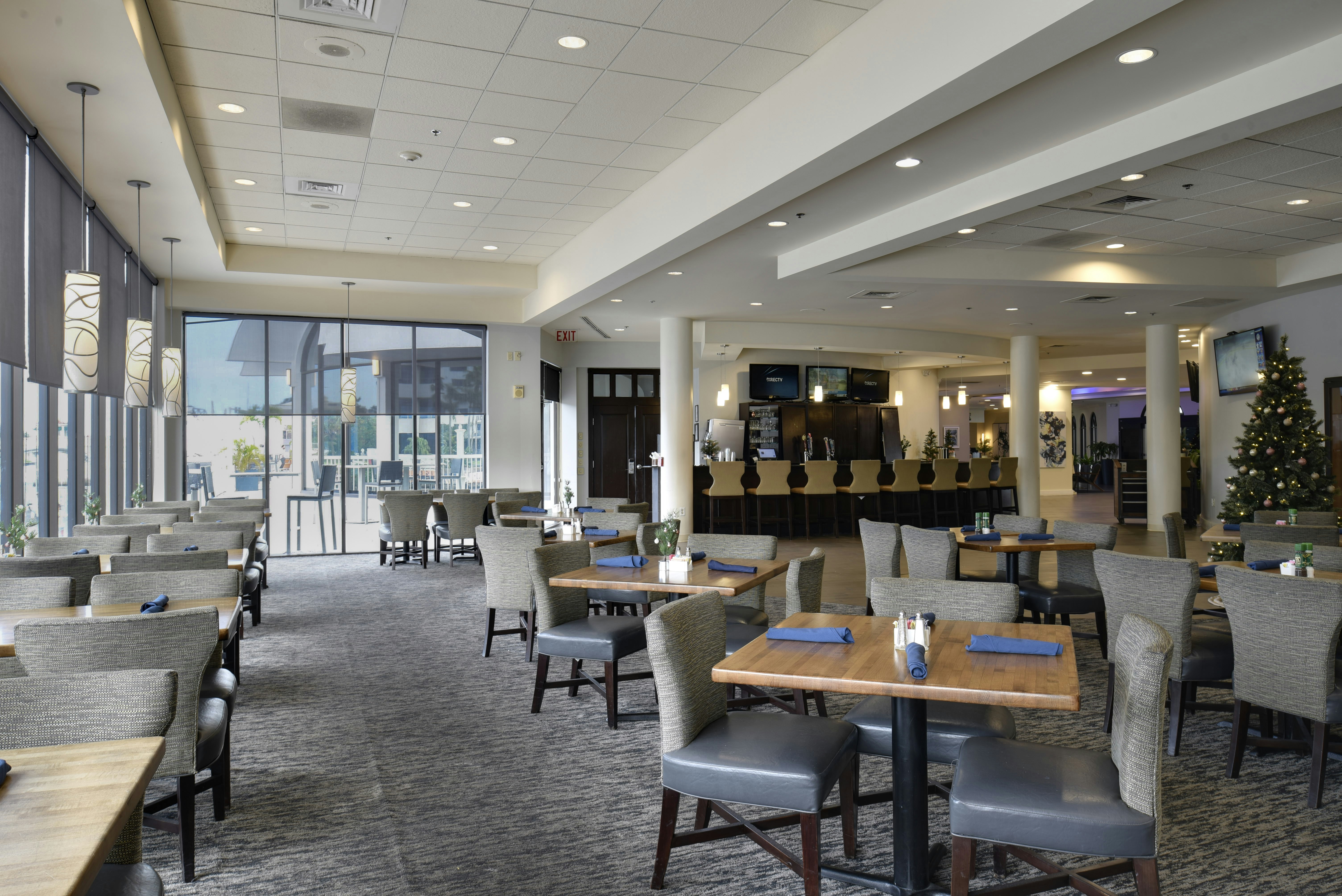 Hotel Tampa Riverwalk 37/55