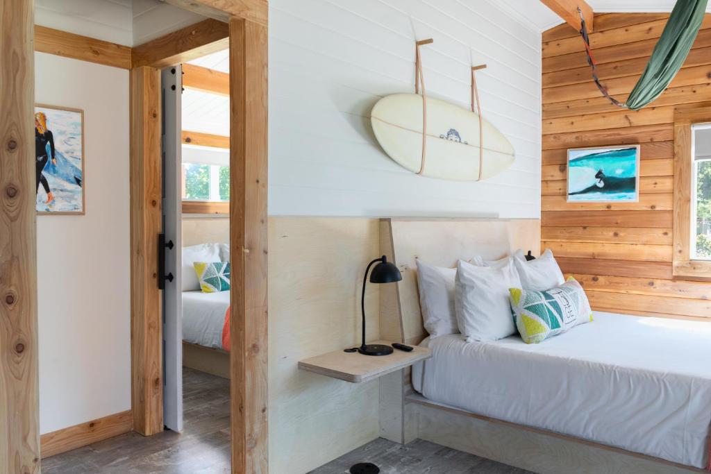 Gravity Haus Westport 24/45