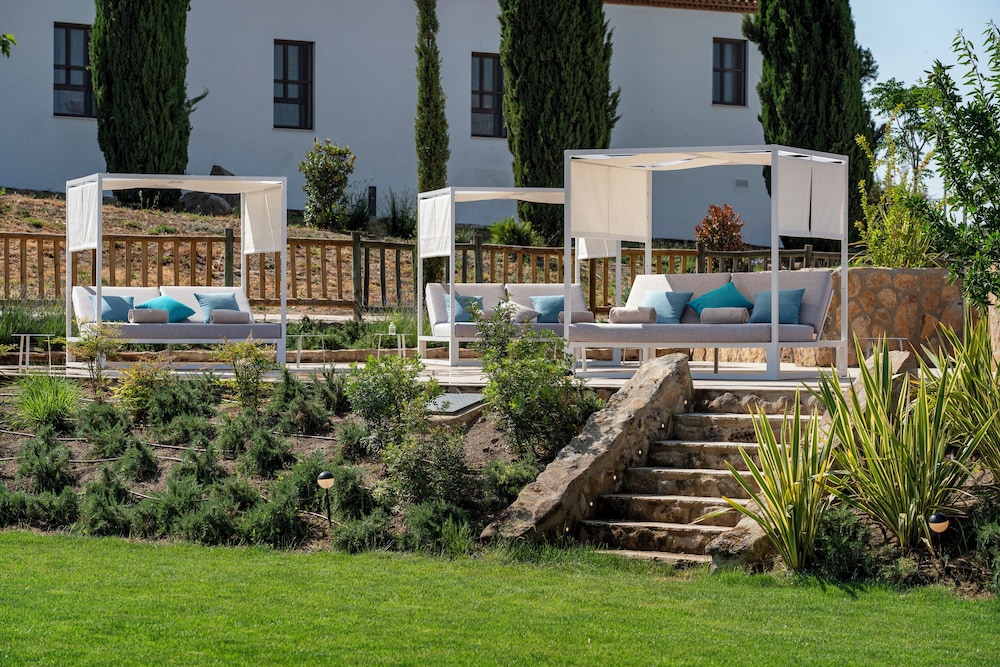 Hospes Palacio de Arenales Spa 64/68