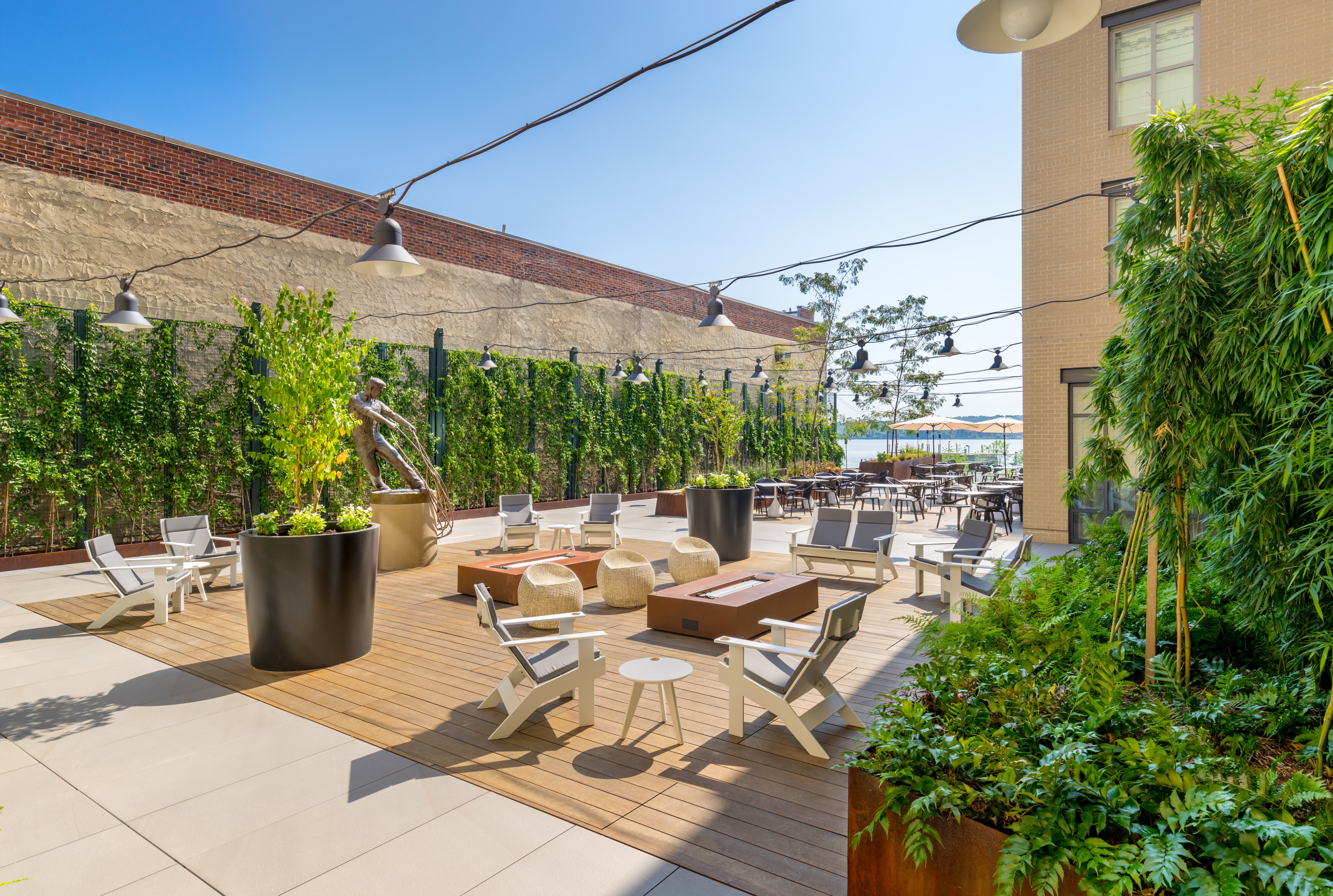 HOTEL INDIGO OLD TOWN ALEXANDRIA 80/82