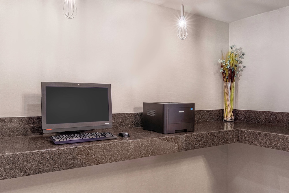 Residence Inn Sacramento Rancho Cordova 6/39