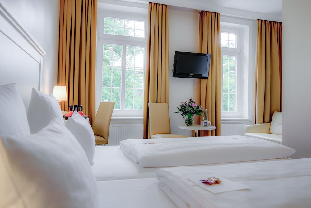 Hotel Furst Bismarck 27/43