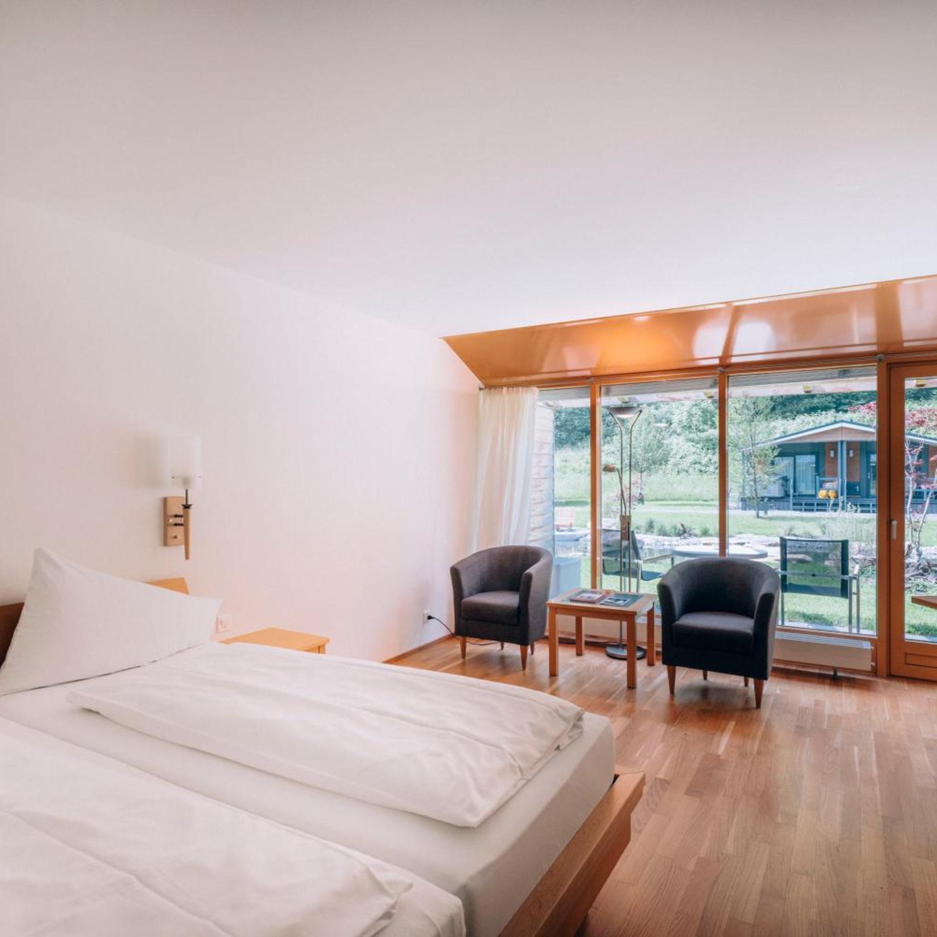 Pavilion, Modern, Double Bed