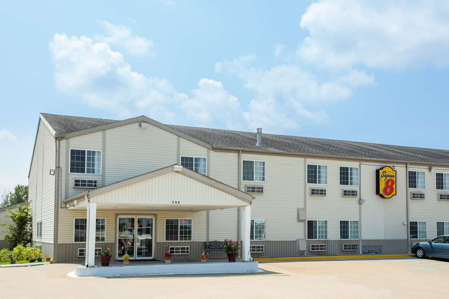 Super 8 by Wyndham Sweet Springs 9/11