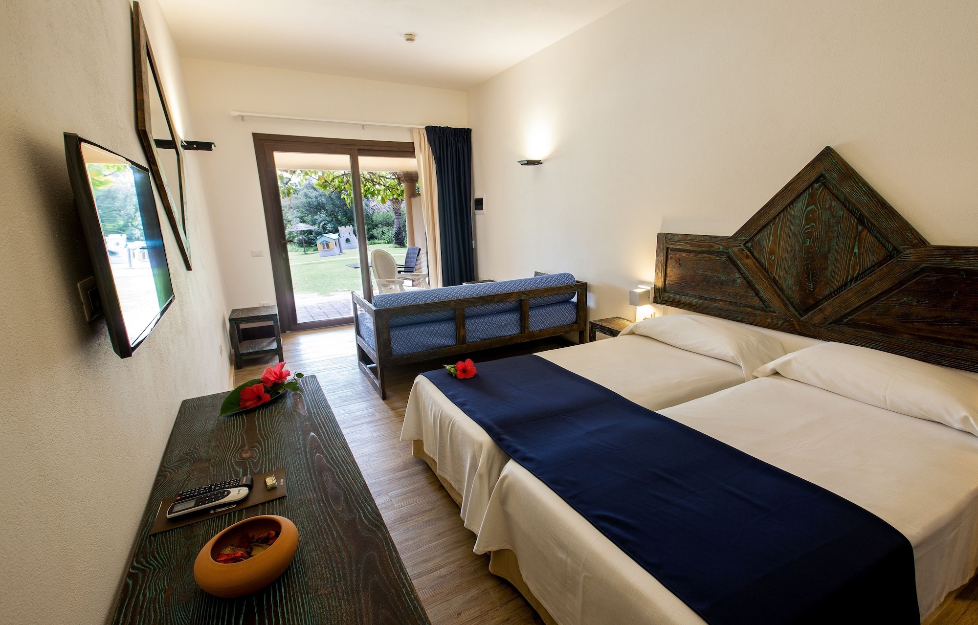 SUPERIOR, DOUBLE BED