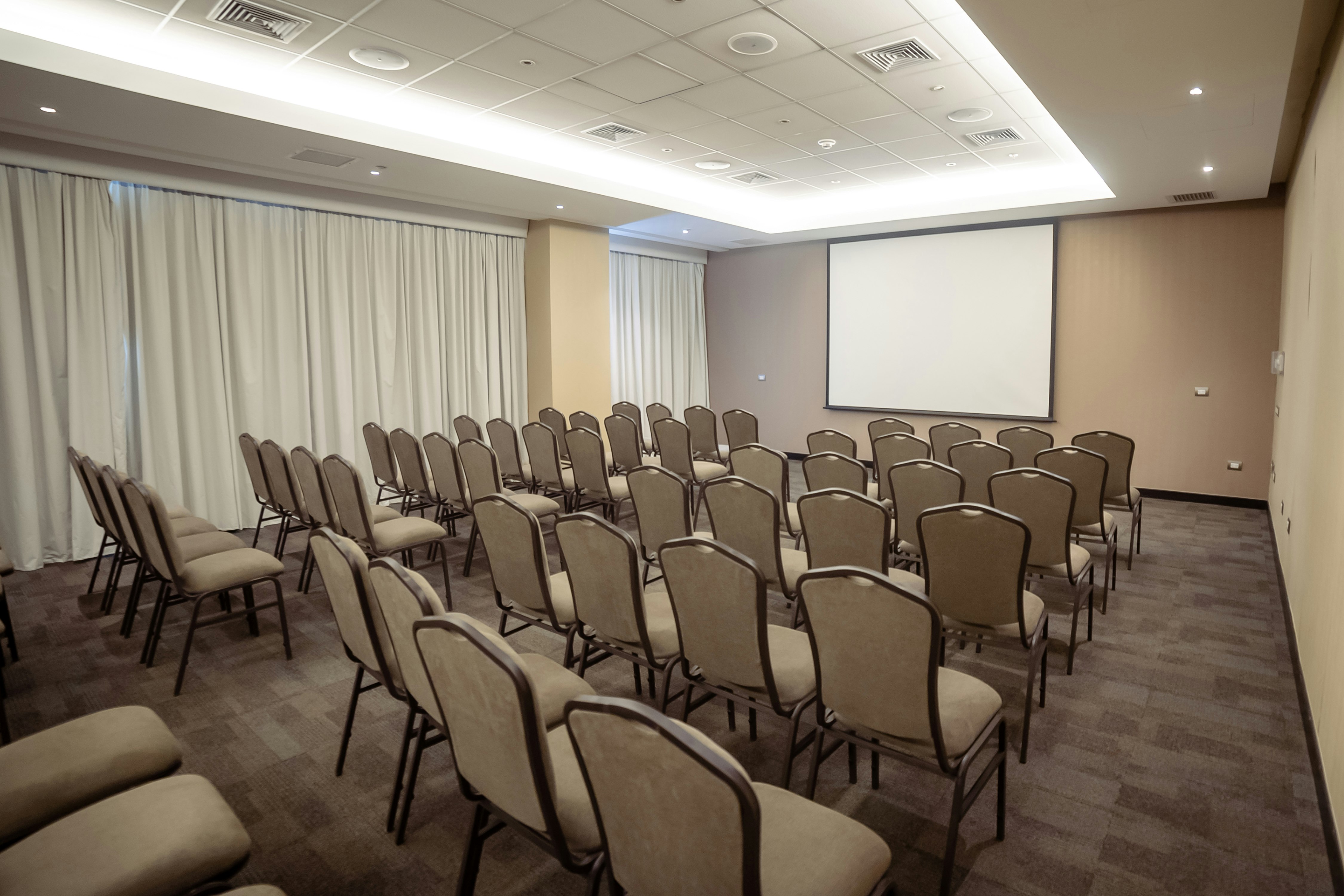 DoubleTree by Hilton Trujillo 16/18
