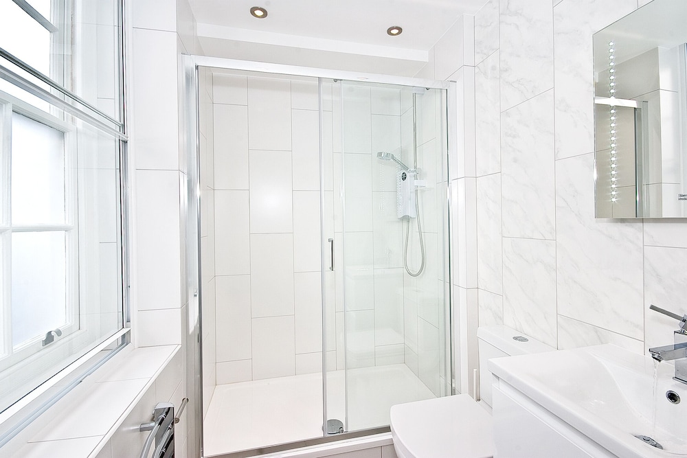 Eldon Chambers London 40/41