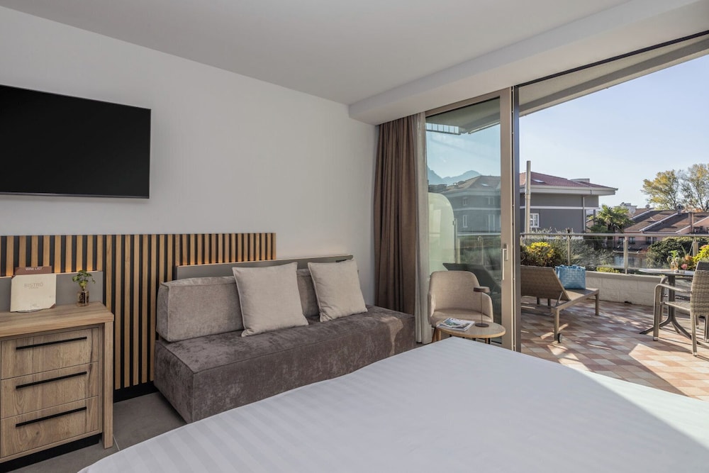 غرفة ديلوكس بسرير مزدوج أو سريرين منفصلين بشرفة، Hotel Garda 6/8