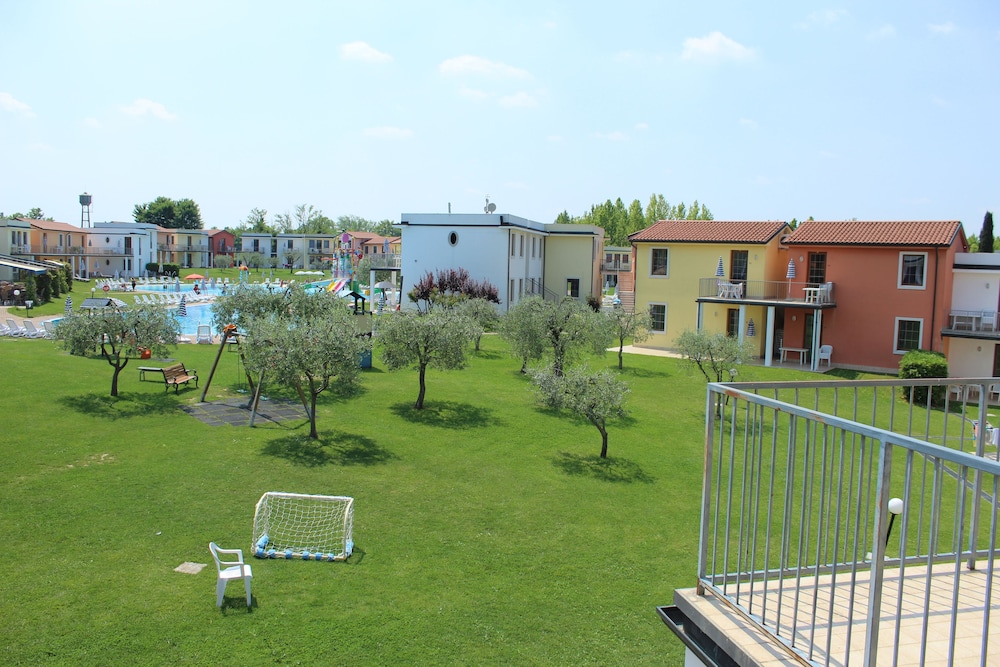 Gasparina Village Campground 16/50
