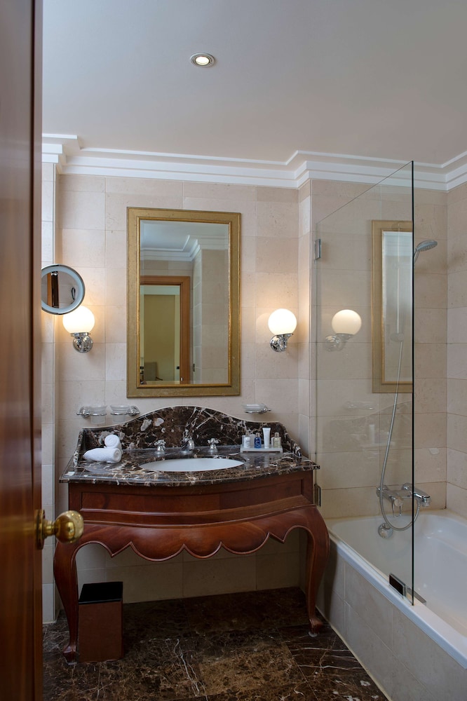 Radisson Blu Martinez Beirut 40/72