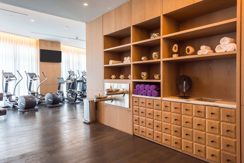 SLS LUX Brickell 40/60