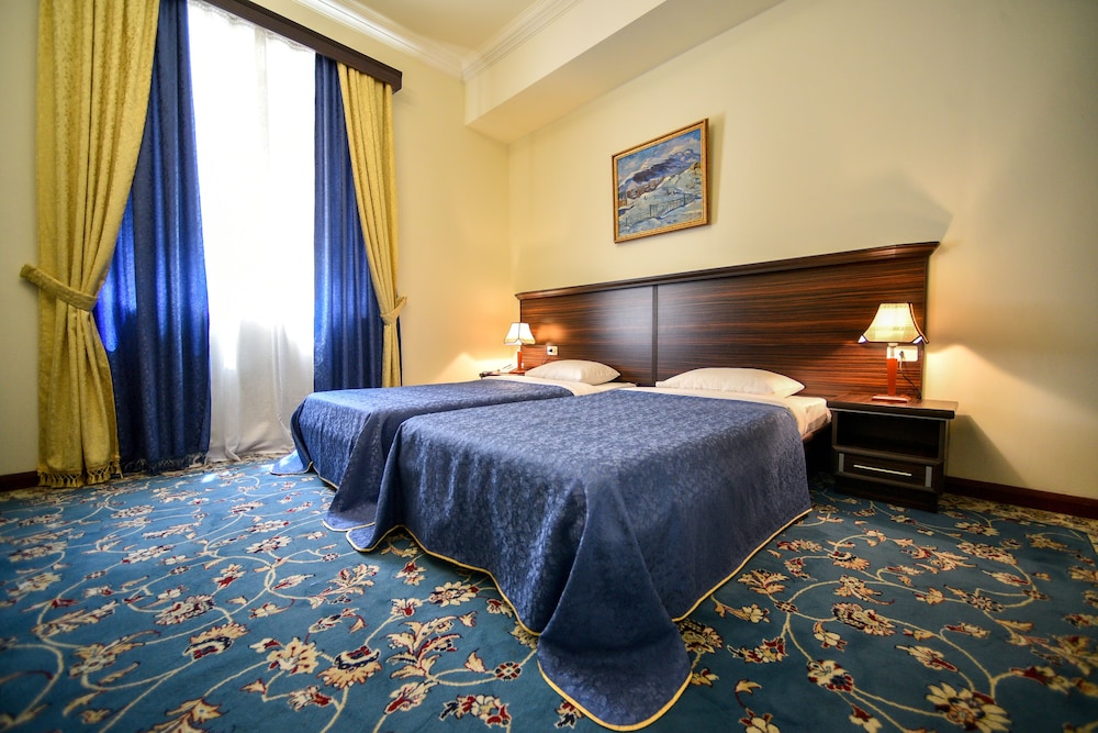 METROPOL HOTEL 11/65