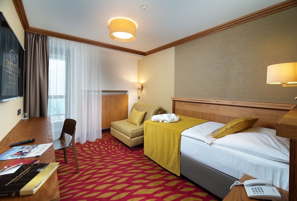 Hotel Harmony Club Hotel 14/67