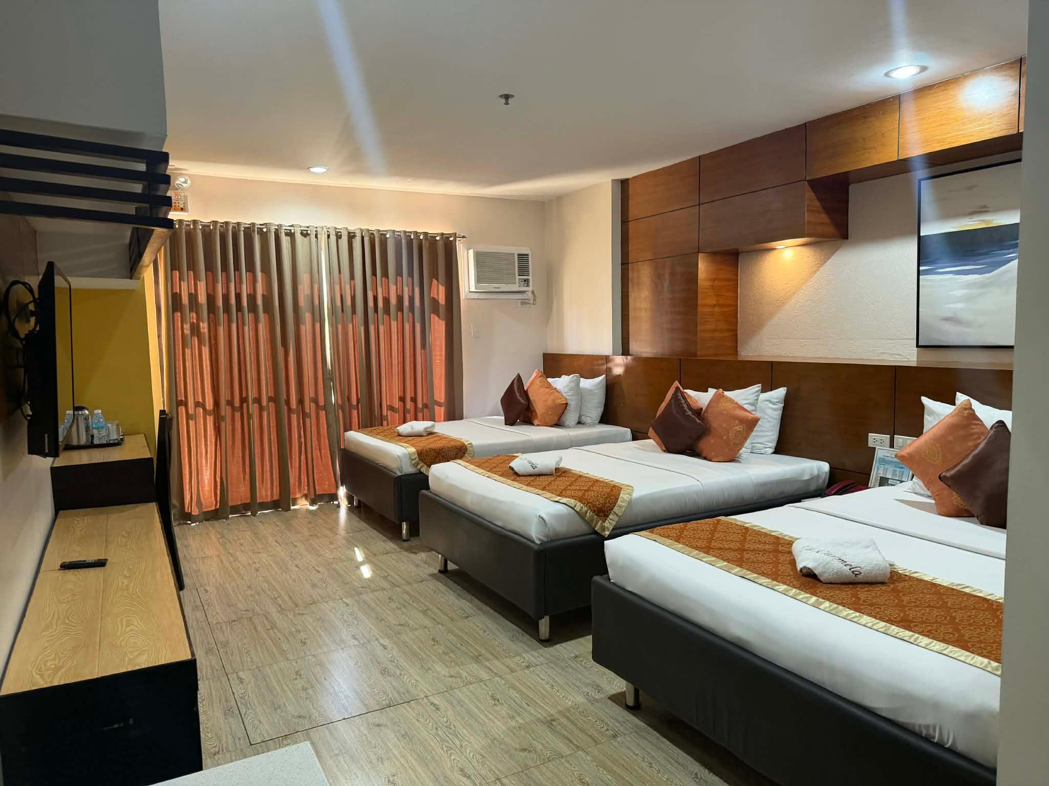 Premier, Deluxe, 2 Double Beds, 3 Double Beds, East Wing