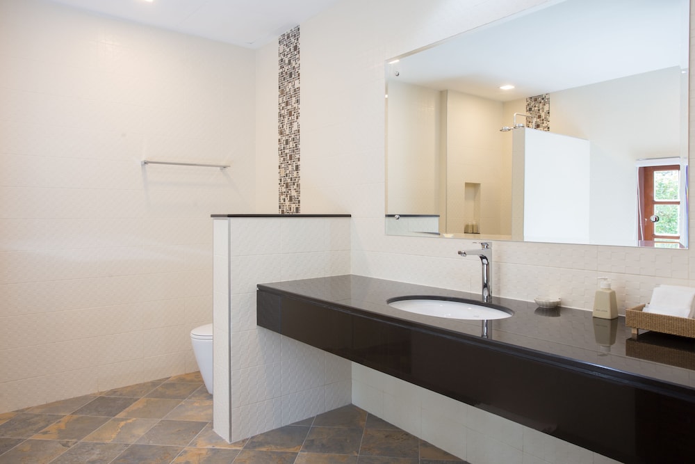 Alisea Pool Villas 15/65