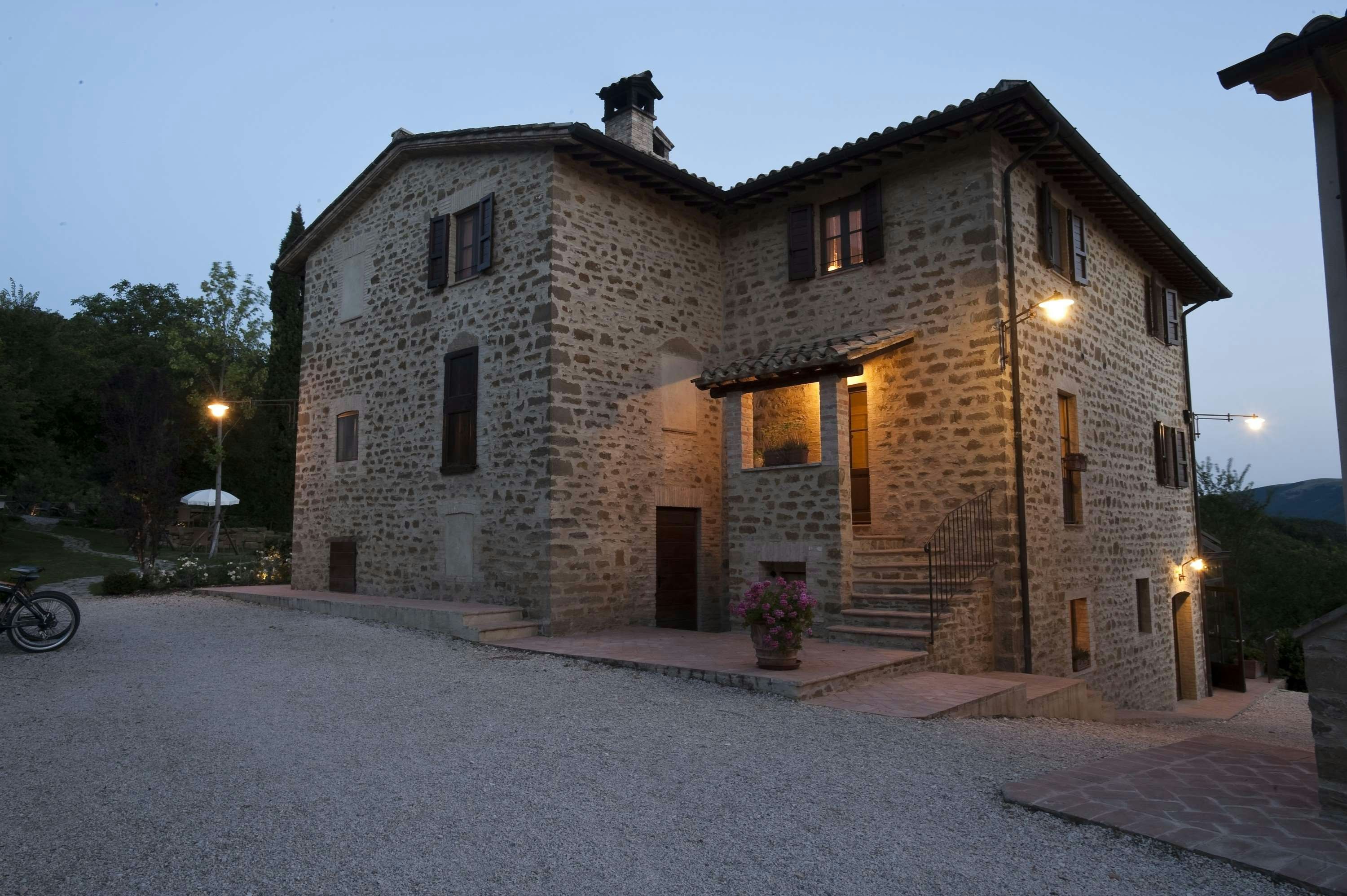 La Tavola Dei Cavalieri & Il Borgo 13/60