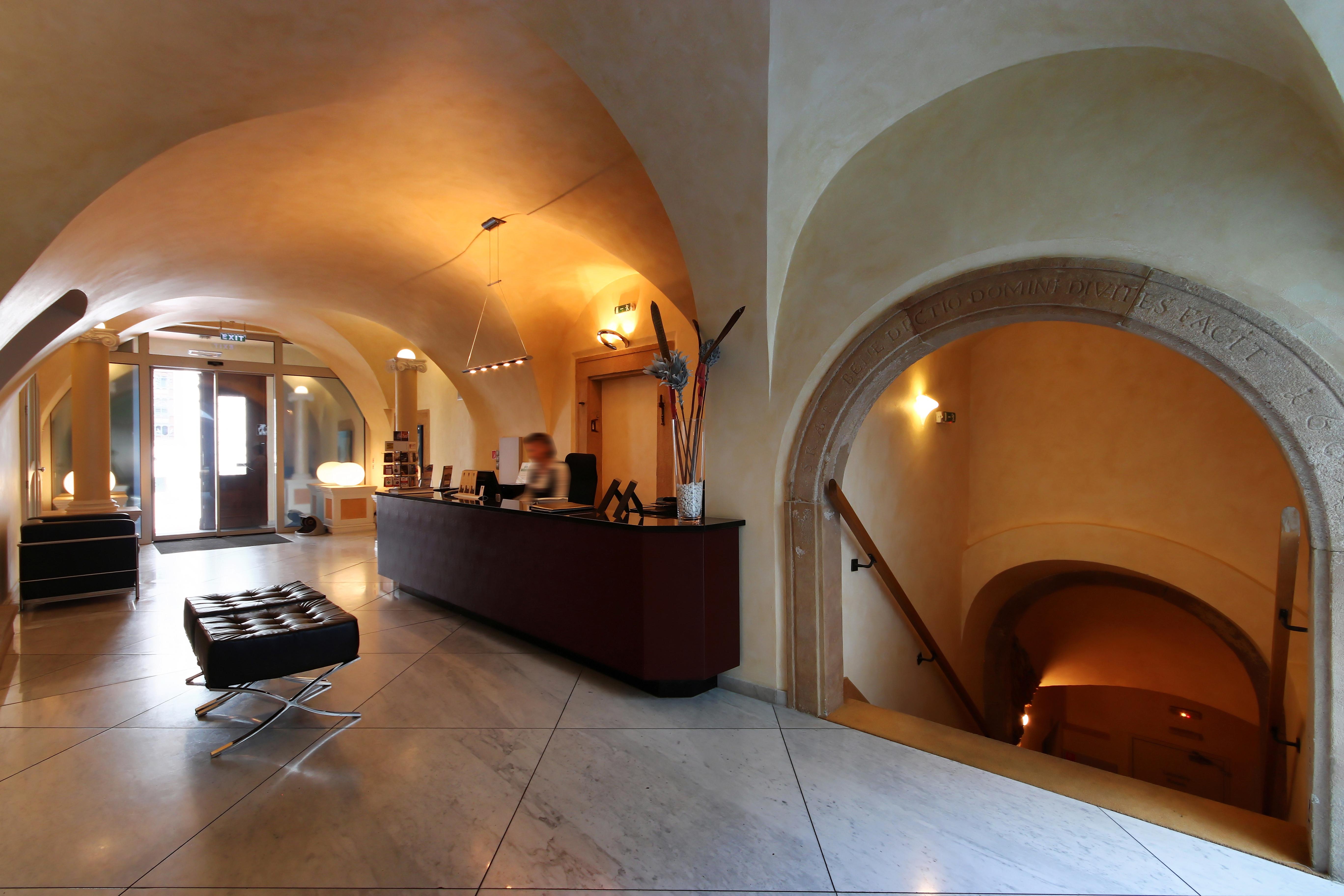 Skaritz Hotel And Residence 4/27