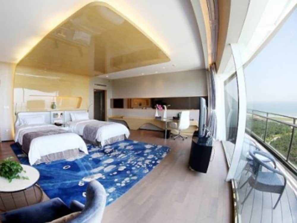 Wyndham Grand Hotel Qingdao 25/50