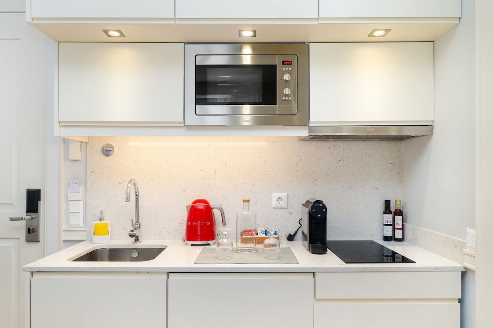 Villa Baixa Lisbon Luxury Apartments 8/50