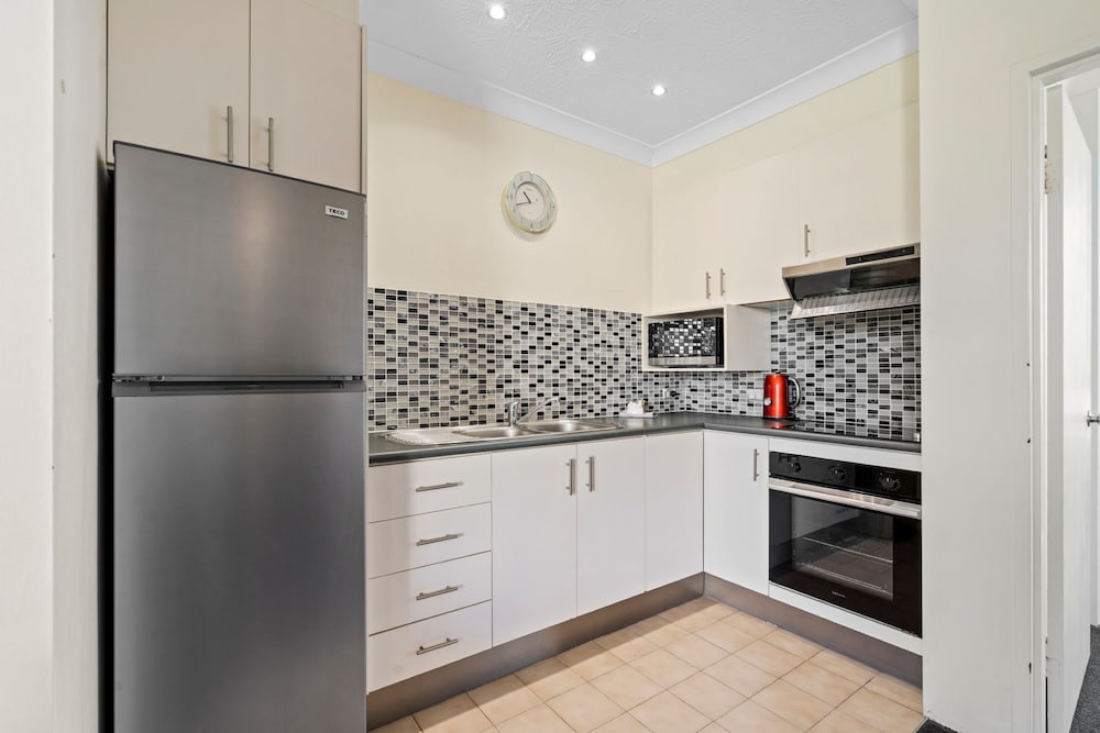 AUSSIE RESORT 4/50