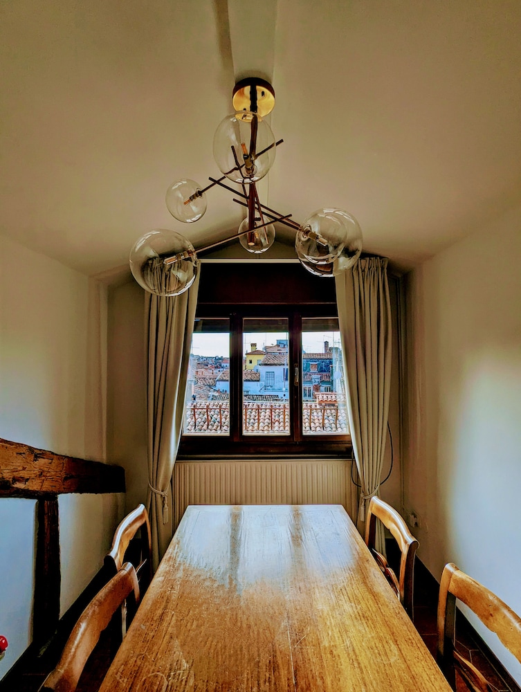 Charming Venice Apartments 46/78