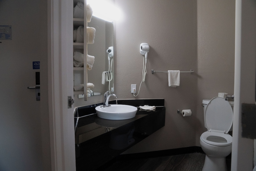 Motel6 Caseyville, IL 63/64