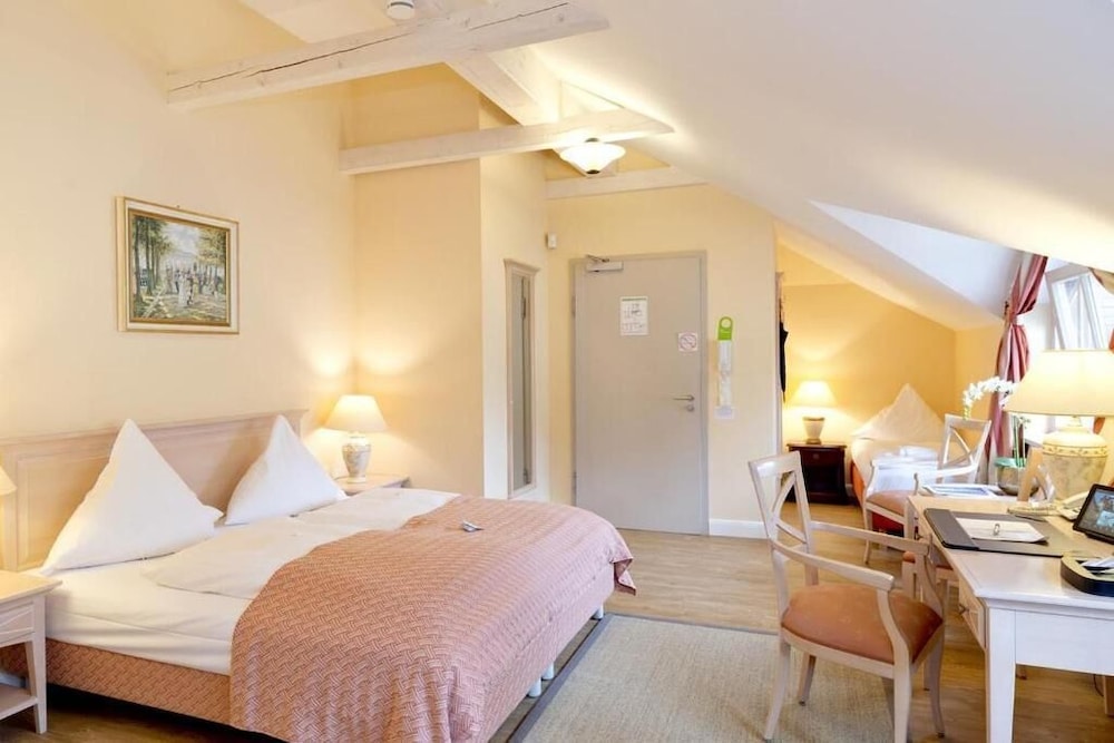 Hotel Villa Monte Vino 8/50