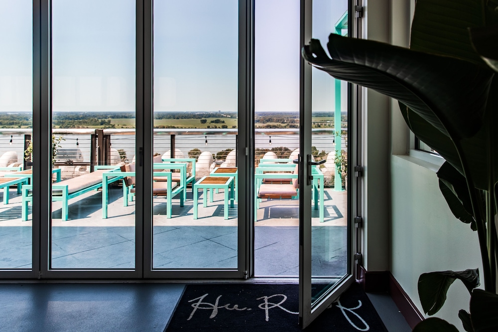 Hu Hotel Memphis 27/50