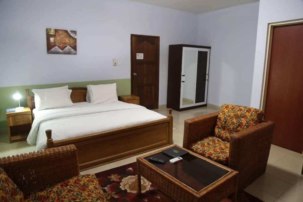 Bella Luxury Hotel 12/42