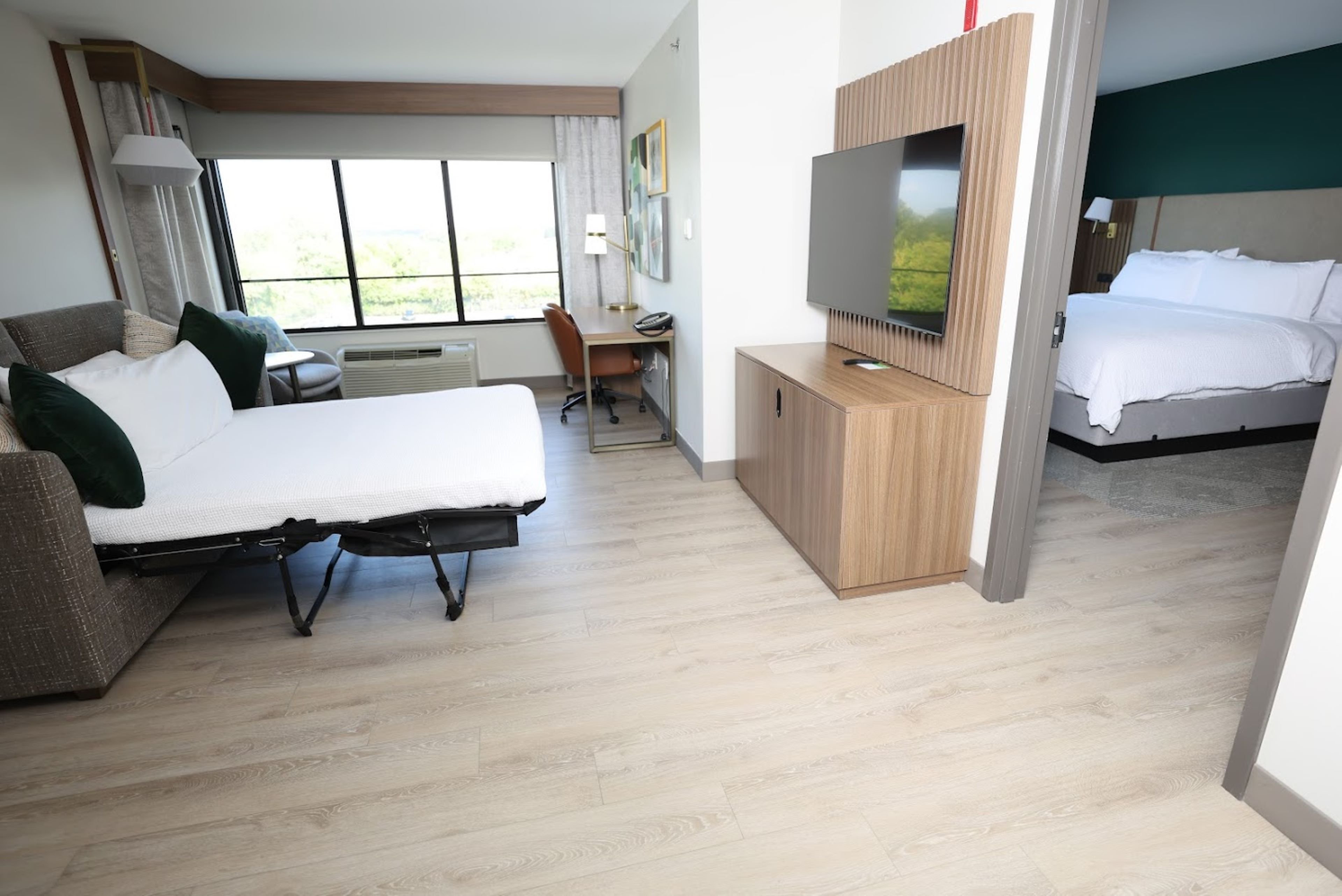Holiday Inn St. Louis Fairview Heights 33/72