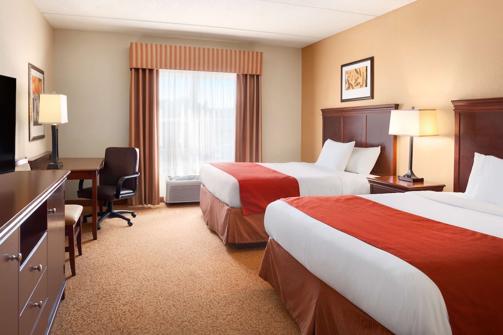 Spark by Hilton California Lexington Park 19/55