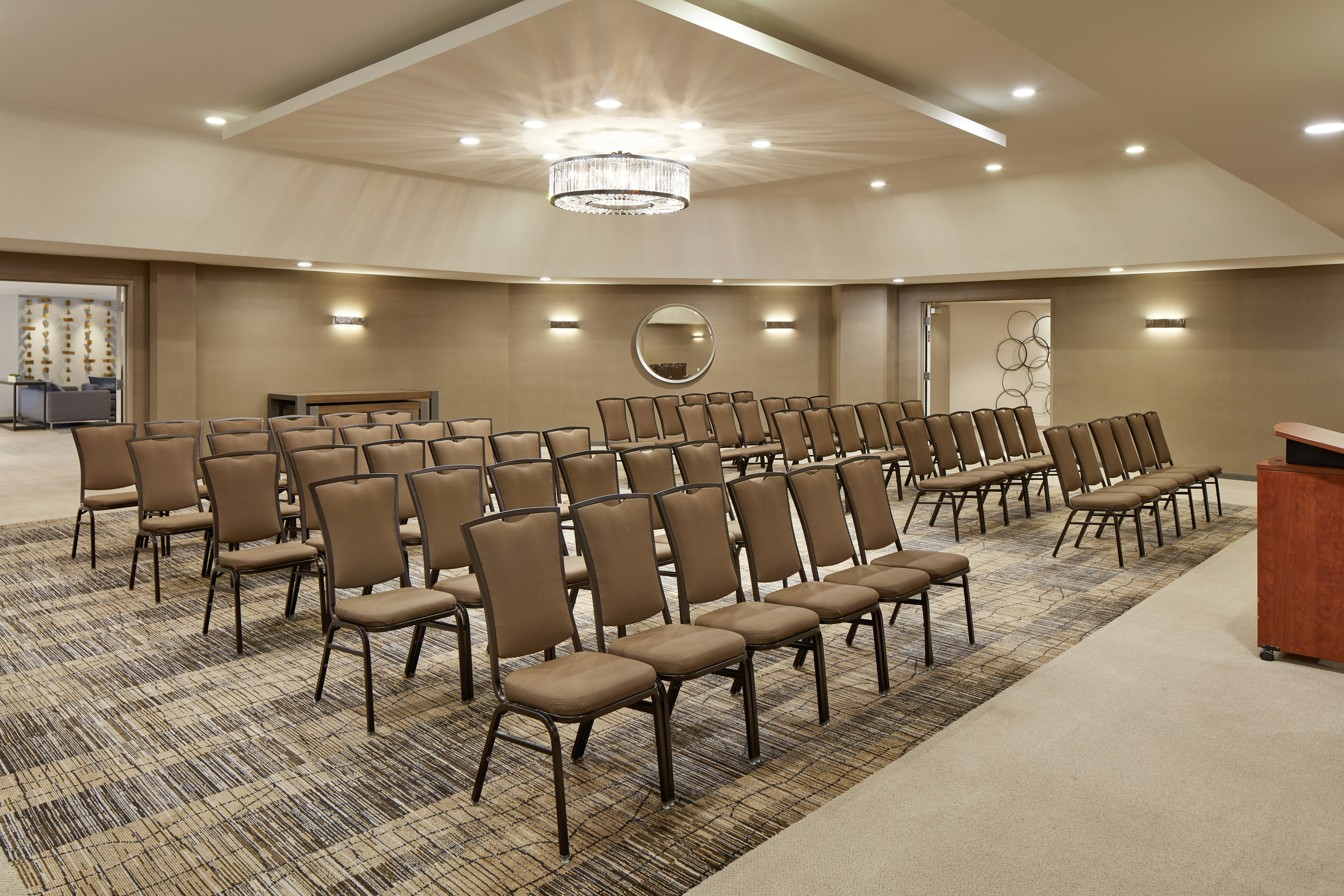 Hilton Garden Inn San Diego Mission Valley Stadium 43/67