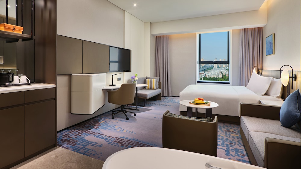 غرفة قياسية بسرير كينج، Crowne Plaza Wuhan Development Zone 4/7