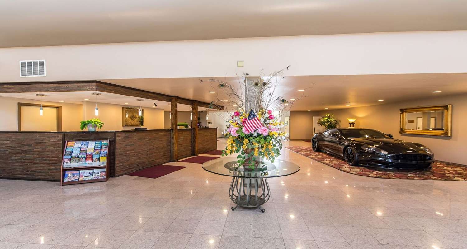 Clarion Hotel Bakersfield North 7/34